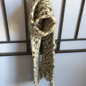 Chunky knit scarf